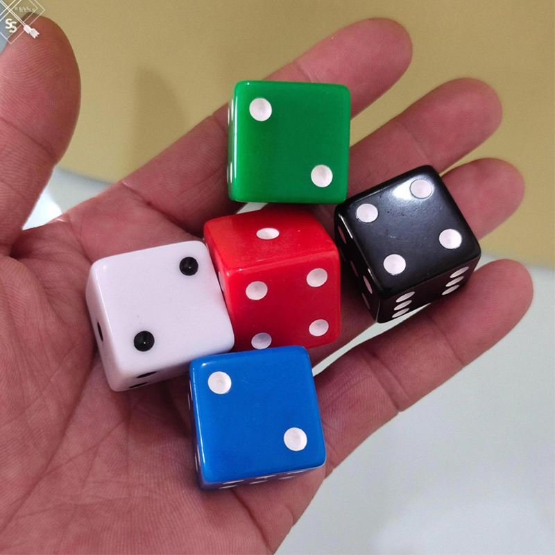 D6 Cubi di dadi quadrati 25MM  - Party Games No Supplies recensione e prezzo